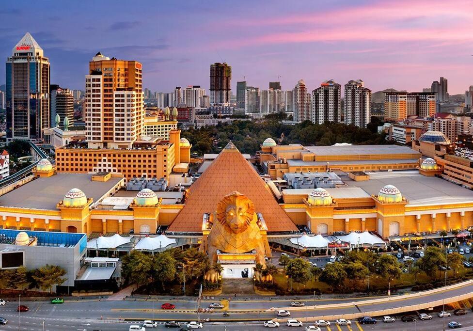 Elegant Homes 9Pax 5Bed Sunway Pyramid-Lagoon 2 Car Park Petaling Jaya Luaran gambar